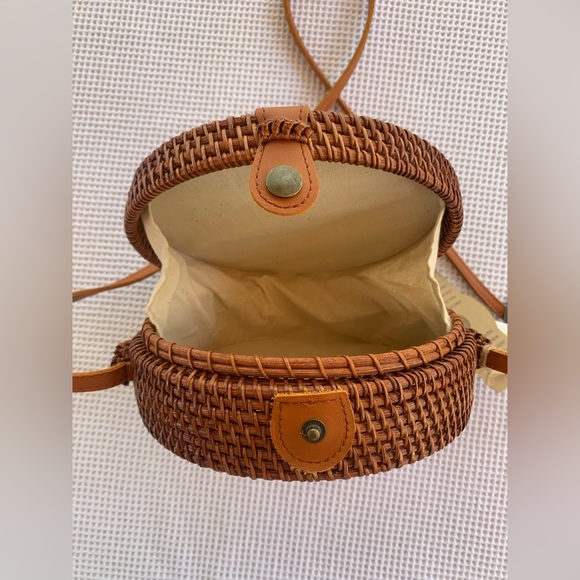 NWT Rattan Round Purse - Picture 8 of 8
